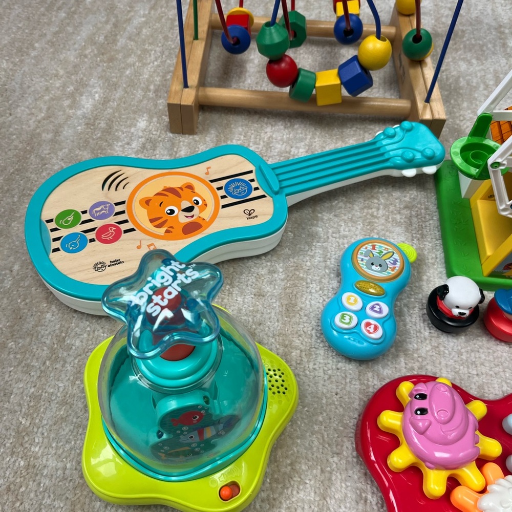 UTLIMATE TODDLER BUNDLE: MUSICAL LEARNING WORKBENCH, SHAPES, CAROUSEL & MORE - Picture 3 of 10